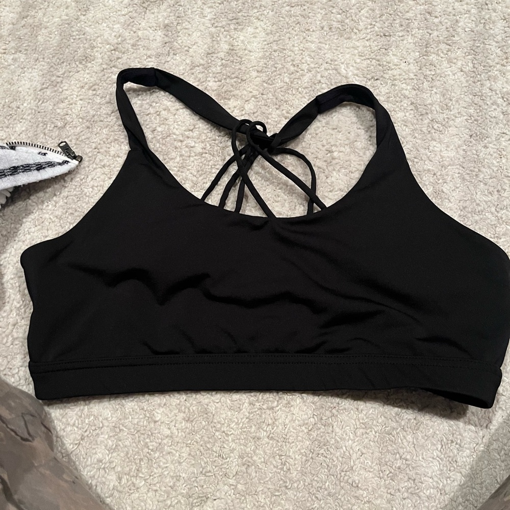 Black Strappy Sports Bra - Women's Comfort Support